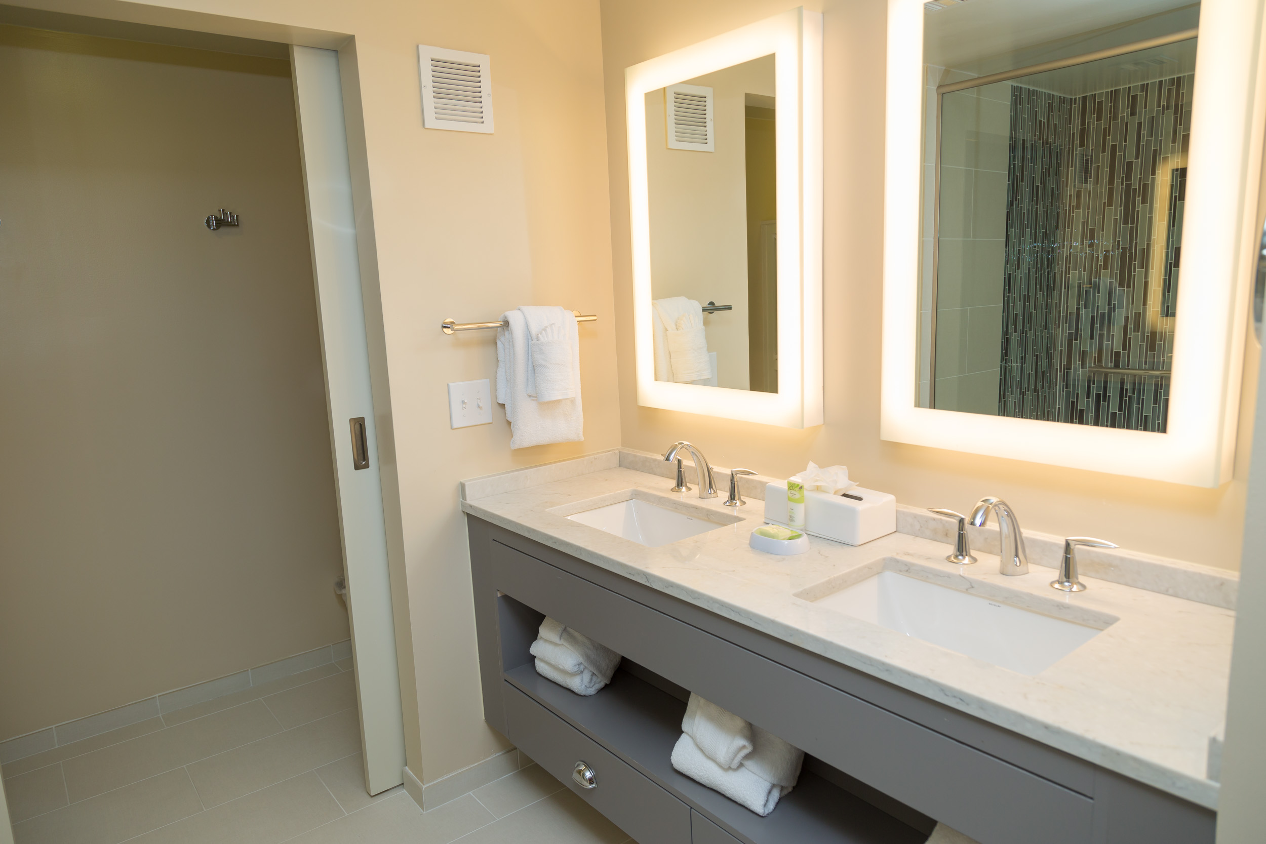 Loading Resort Image...